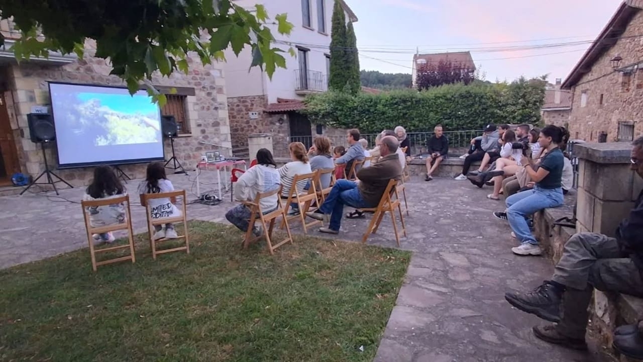 Luces Cameros Acción - X Festival de Cortometrajes